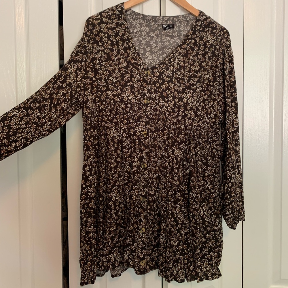BillaBong dress with long sleeves